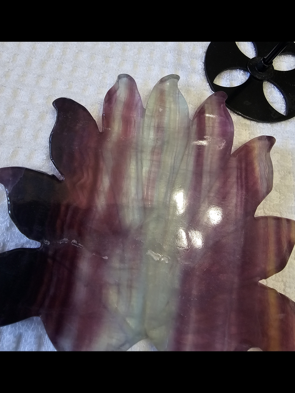 Natural Fluorite Nine-Tailed Fox - Picture 9 of 11